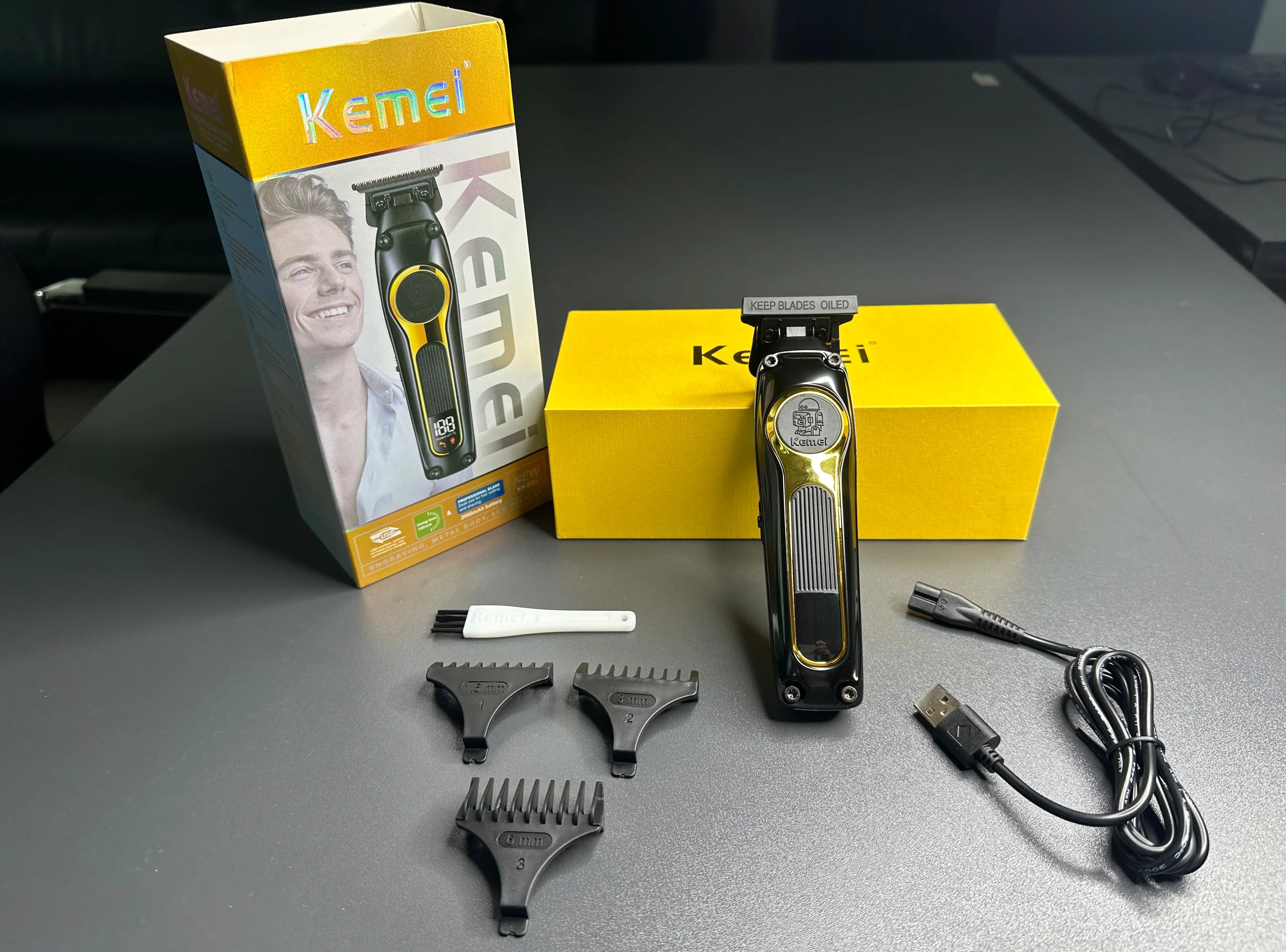 Kit Profissional Máquina de Acabamento Km-2351 + Shaver Km-TX10 | Kemei ®